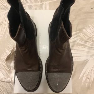 Boots Brown leather with silver chain